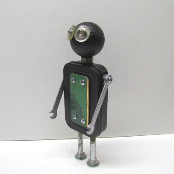 Found Objects Robot Sculpture / Assemblage Robot - Picture 3 of 5